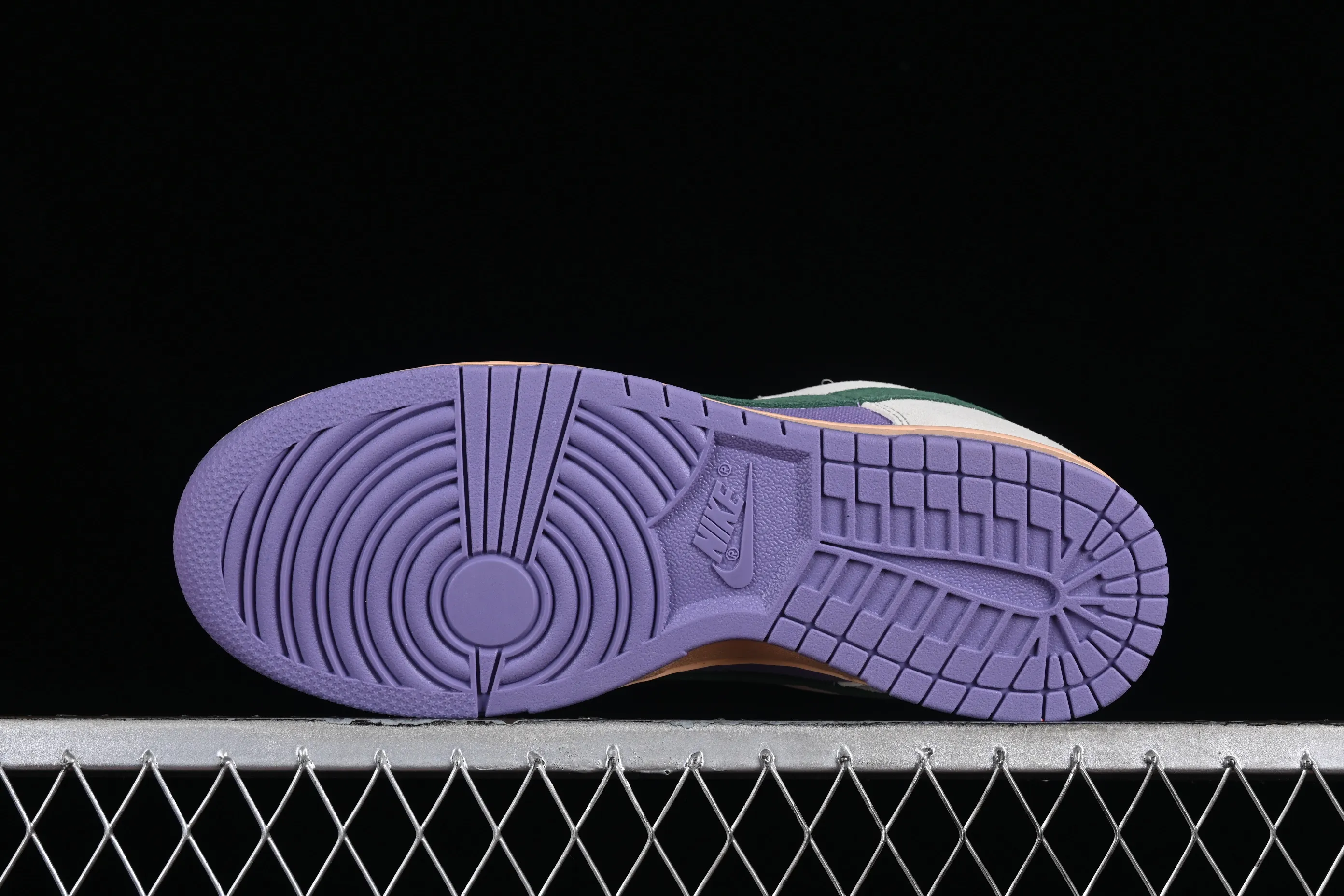 All Categories Nk SB Dunk Series Nk SB Dunk Low Low-top sneakers Nk SB Dunk Low Taro Purple Black Hook Low-top casual sports skateboard shoes HF5030-030